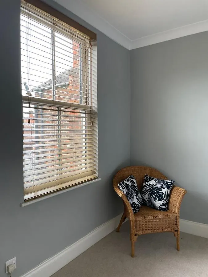 Period Two-Bed House, Next To River And City York Daire