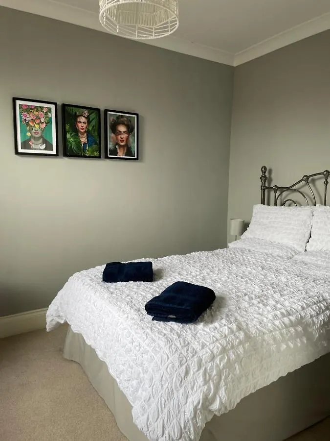 Period Two-Bed House, Next To River And City 요크 0*,